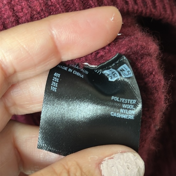 Uniqlo Wool Cashmere Blend Sweater Burgundy Size Medium Oversized Slouchy - Picture 4 of 5